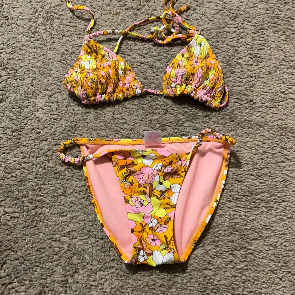Xhilaration bikini pink floral